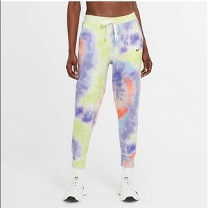 Nike Women’s Dri-FIT Get Fit Tie Dye 7/8 Training Pants